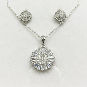Sparkling Flower Necklace Set